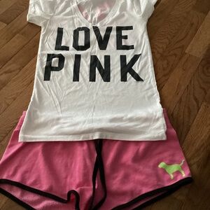 Victoria’s Secret Love Pink 86 V Neck T Shirt and Shorts Set Size Small